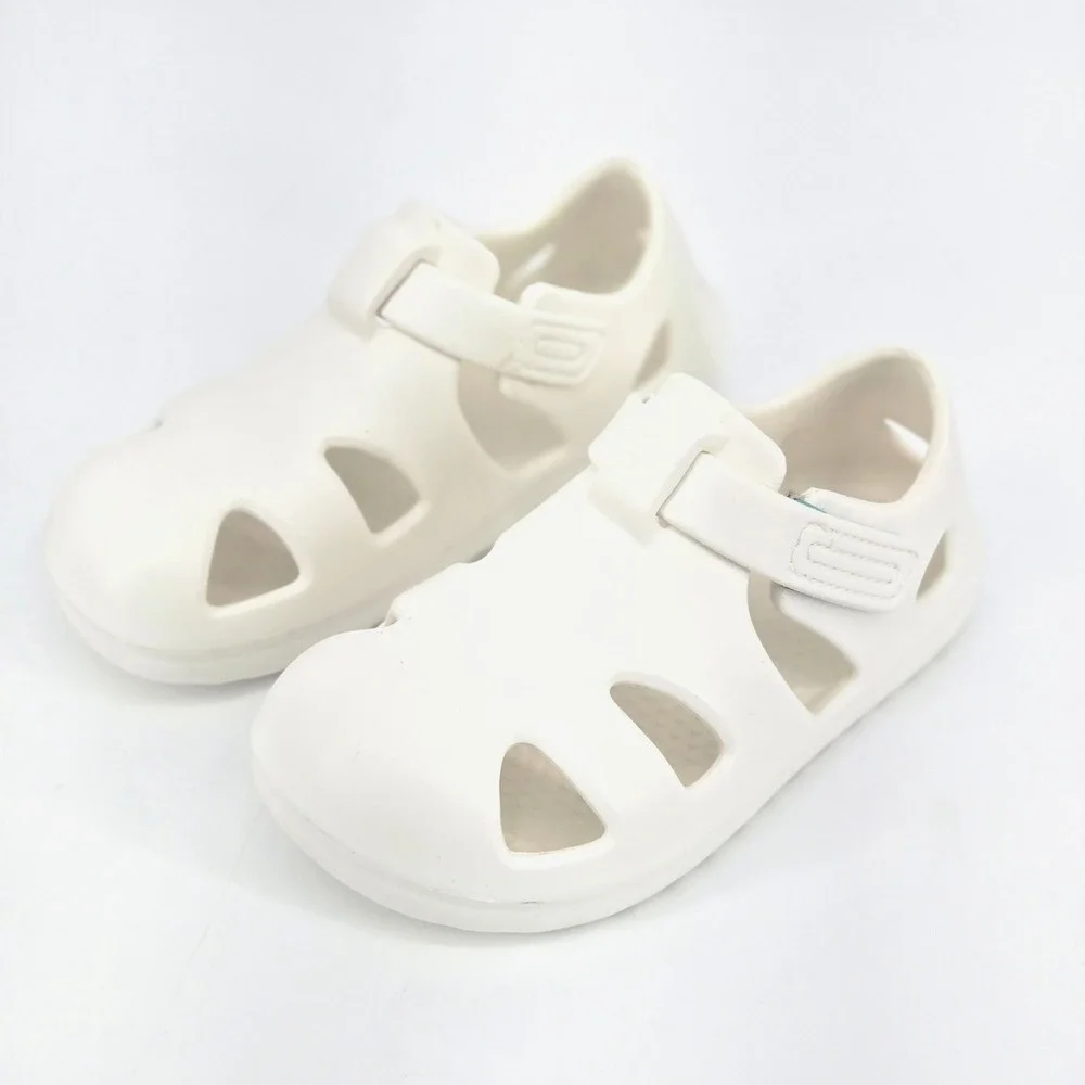 Ten Little Splash Sandals Soft White Lightweight Water Shoes Clogs Size 11 NIB